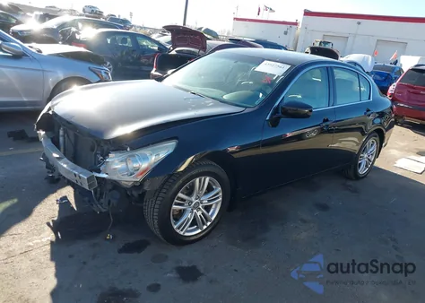2013 Infiniti G37X z USA, uszkodzony, nr VIN JN1CV6AR8DM351383